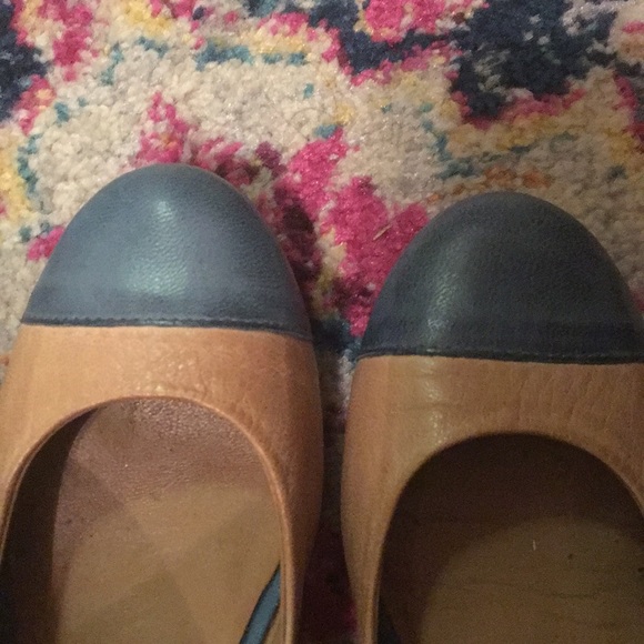 Cole haan 8 flats - Picture 3 of 4